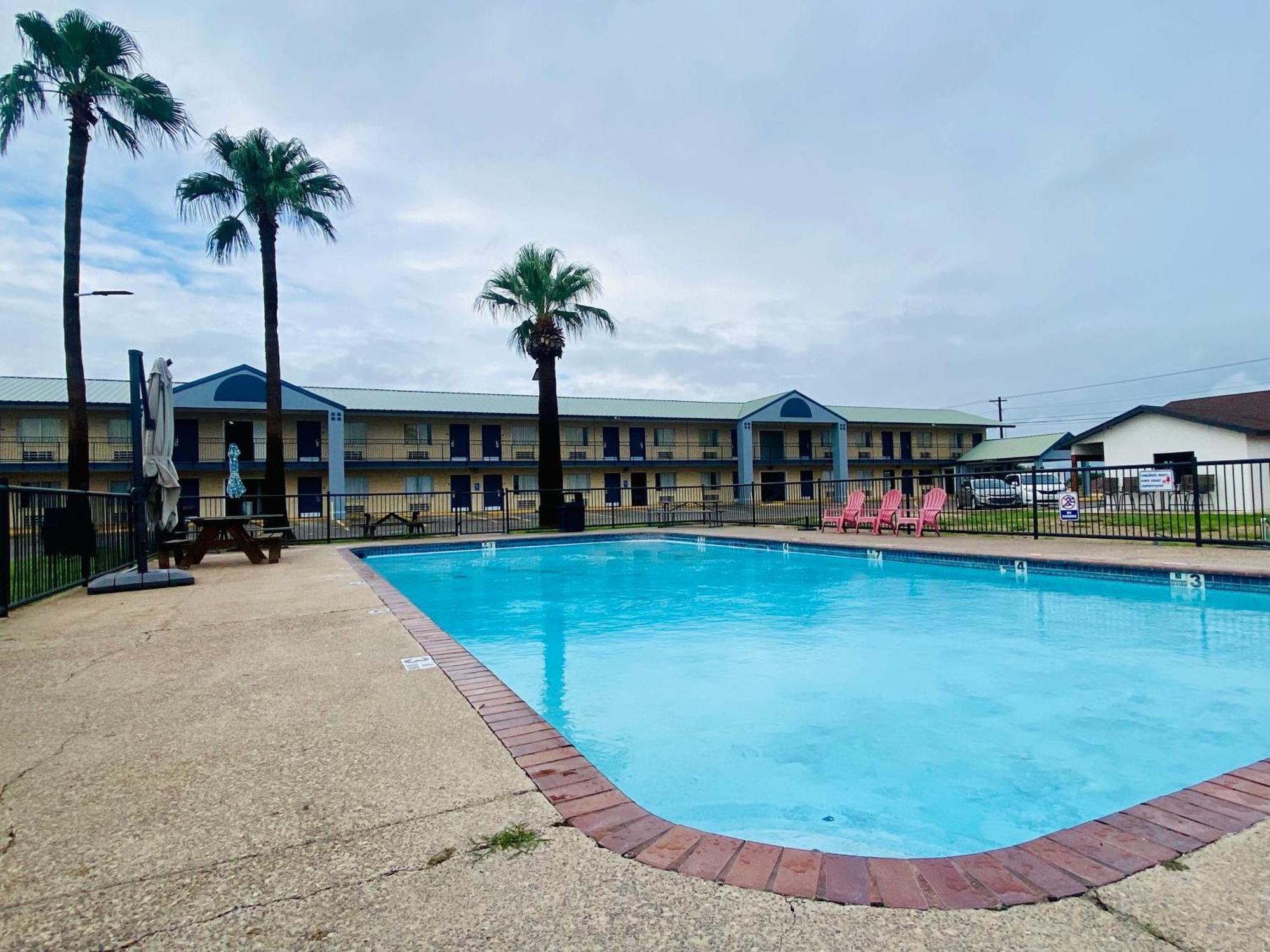 Welcome Inn Eagle Pass Exterior photo